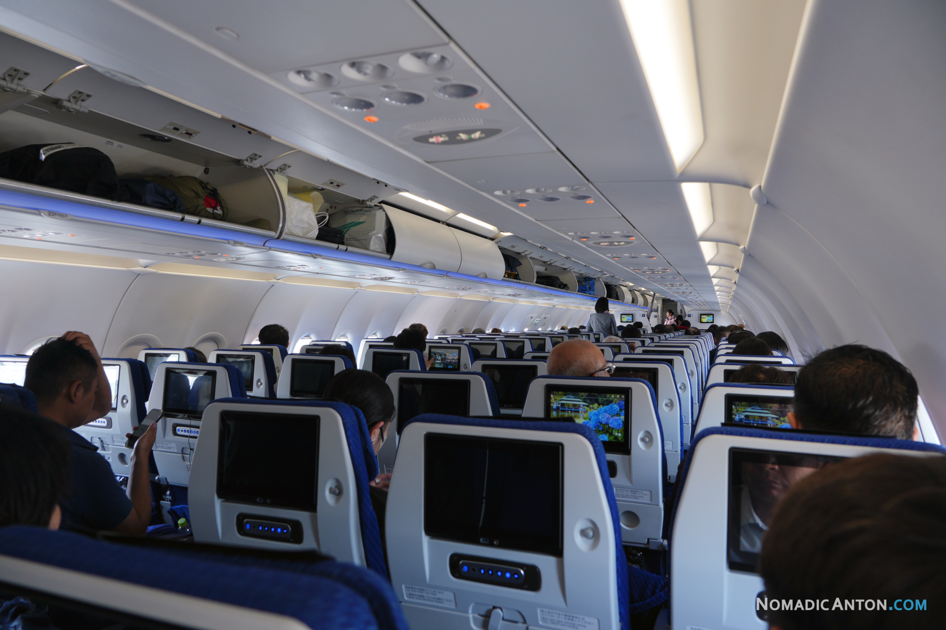 Cabin of ANA A320
